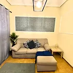 Amplio Con Dos Patios *