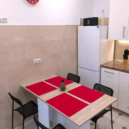 Apartamento Amplio Con Dos Patios *