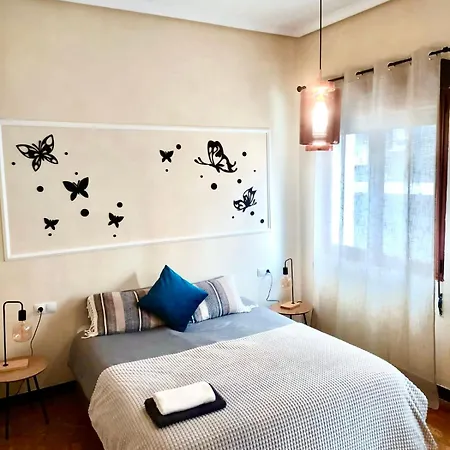 Amplio Con Dos Patios